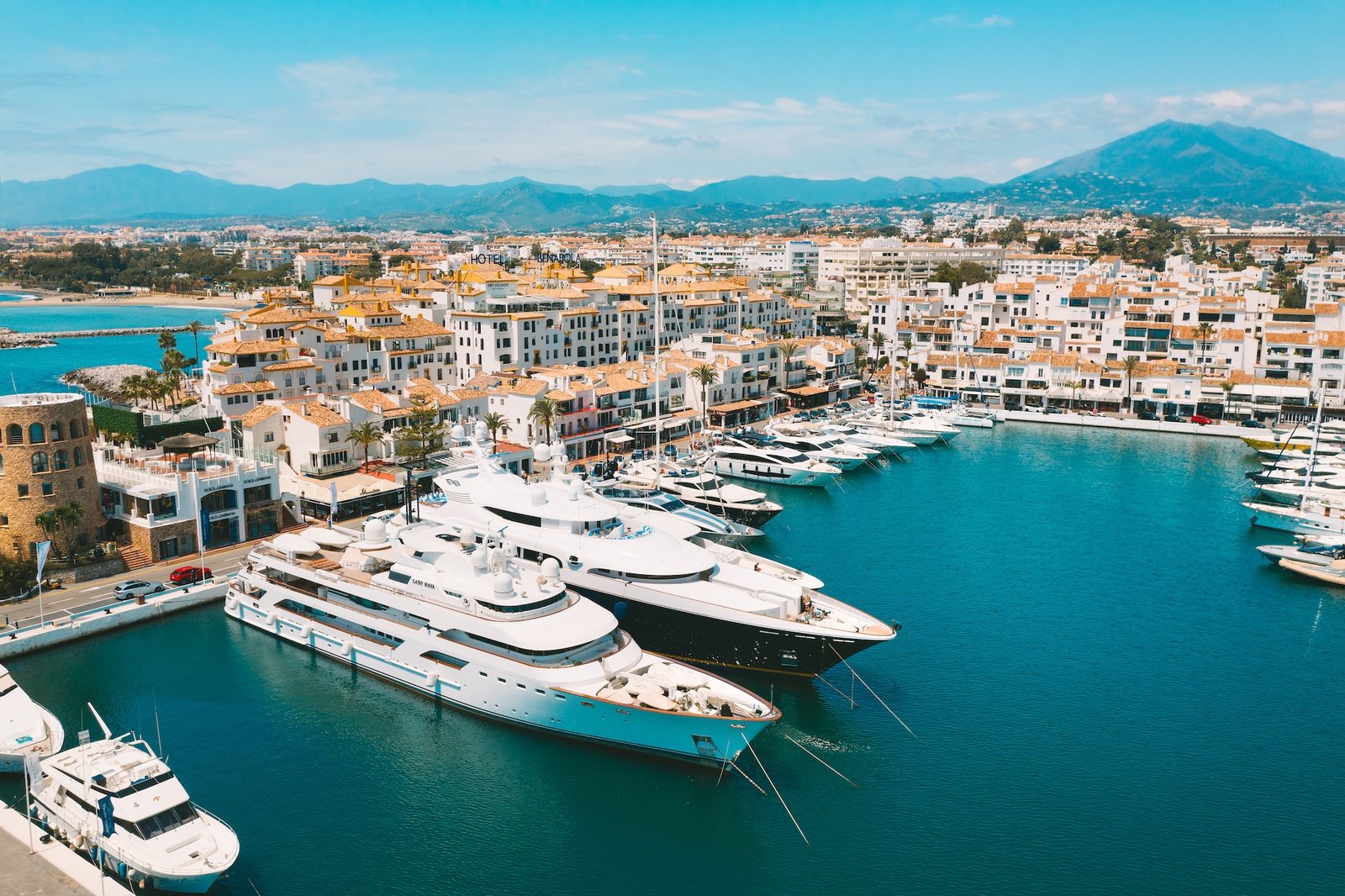 The Ultimate Area Guide to Marbella: Your Go-To Resource for Living, Dining, and Shopping 4 Marbella Yacht Marina