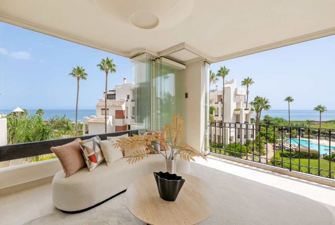 Bahia del Velerin 3 5 01 Terrace
